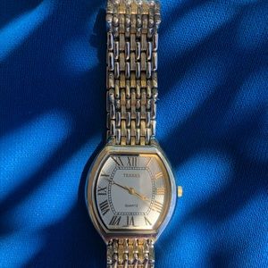 Terner Bojoux gold color used needs battery